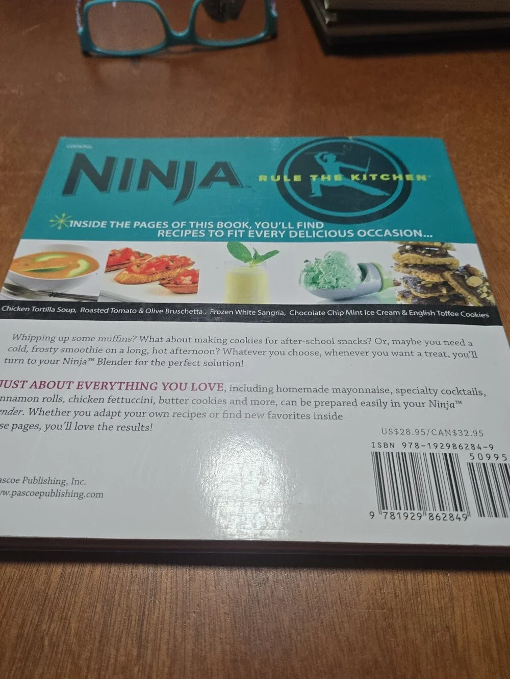 Ninja Breakthrough Blending Cookbook - Green, White & Red Cover